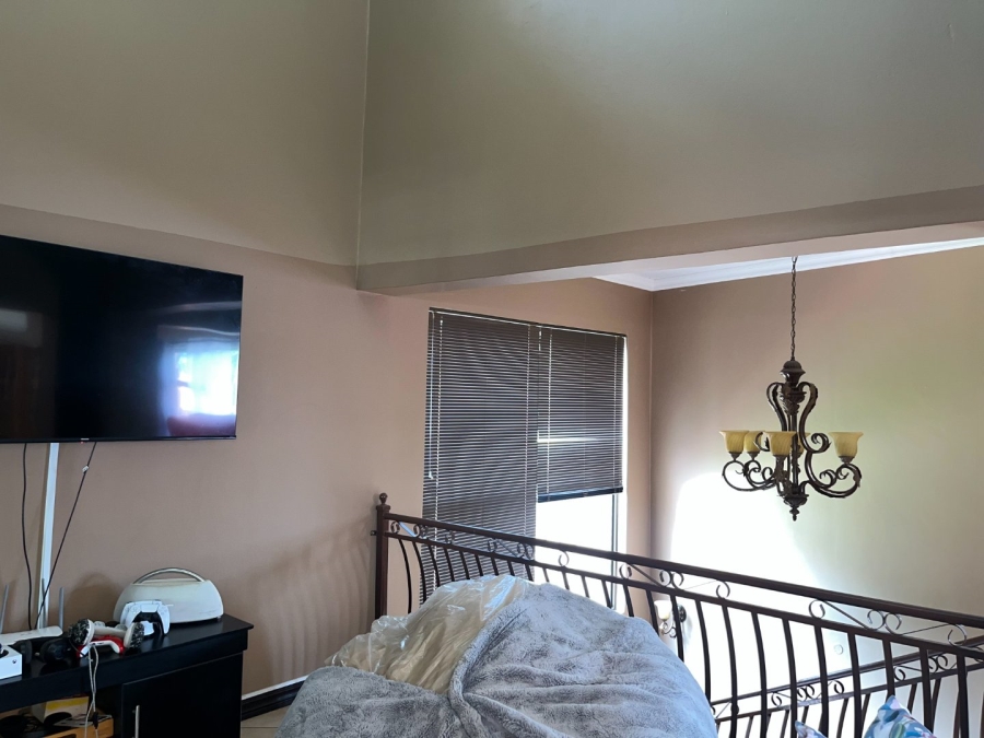 To Let 4 Bedroom Property for Rent in Melodie North West